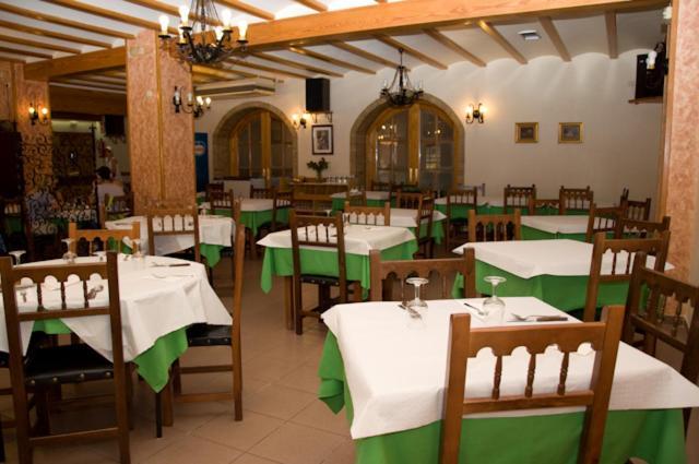 Hotel Alvarez Tuejar ภายนอก รูปภาพ